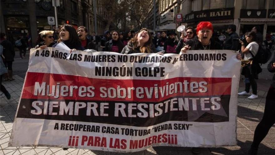 Mujeres En Chile Protestan En Antiguos Centros De Tortura