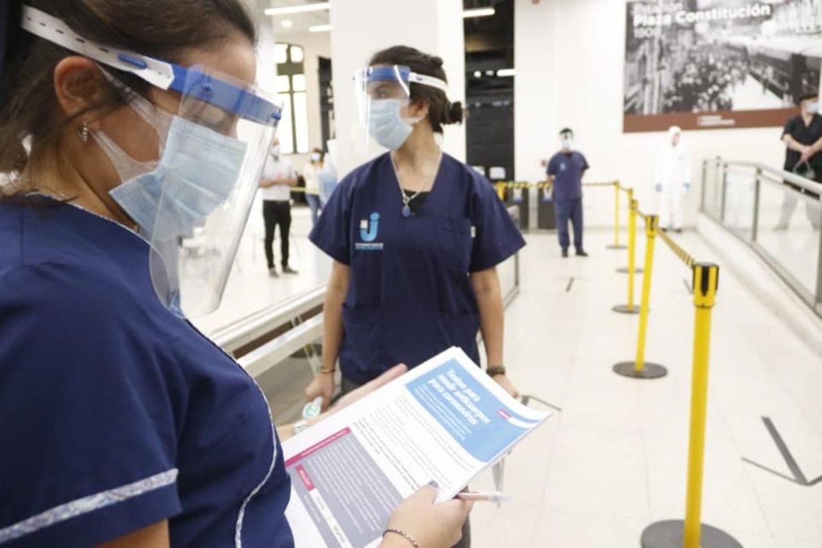 La pandemia de COVID-19 se extiende por más zonas del país. La pandemia de COVID-19 se extiende por más zonas del país.
