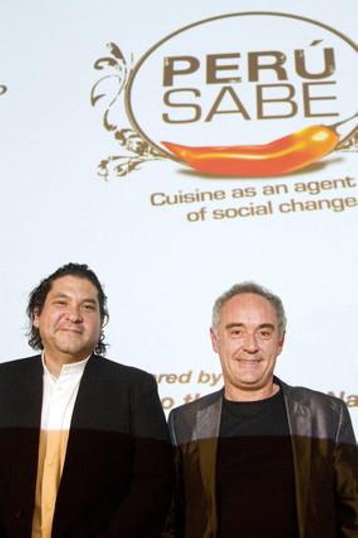 El chef catalán Ferran Adrià y el peruano Gastón Acurio en la presentación del documental sobre gastronomía peruana El chef catalán Ferran Adrià y el peruano Gastón Acurio en la presentación del documental sobre gastronomía peruana