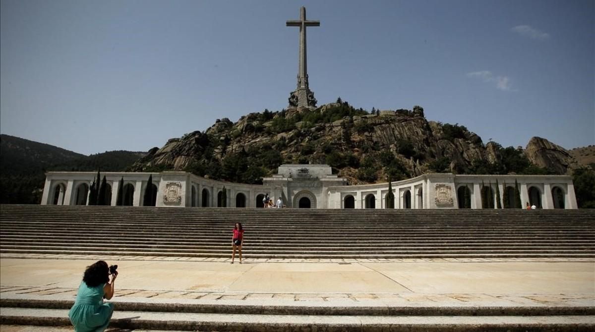 Turistas en el Valle de los Caídos. Turistas en el Valle de los Caídos.