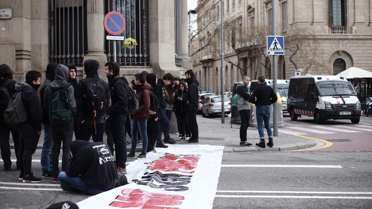 Protesta estudiantil a Barcelona per les taxes universitàries