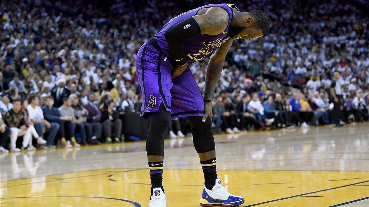 Lebron James, con dolor en el aductor en el partido ante Golden State. Lebron James, con dolor en el aductor en el partido ante Golden State.