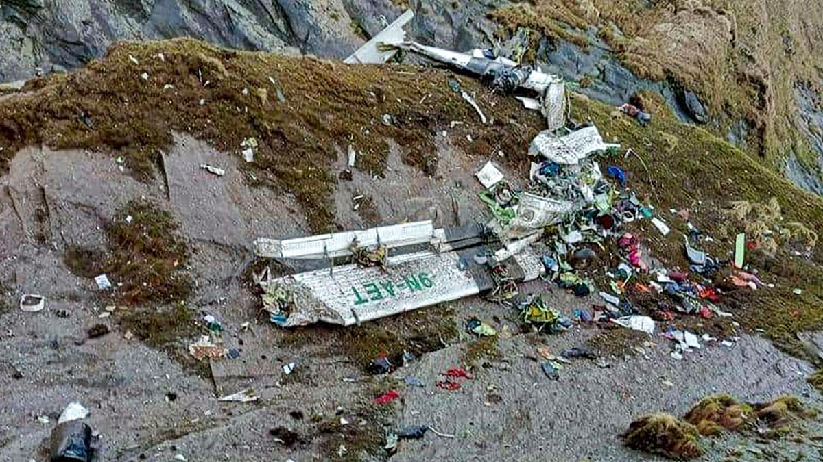 El avión desaparecido en Nepal podría haberse incendiado