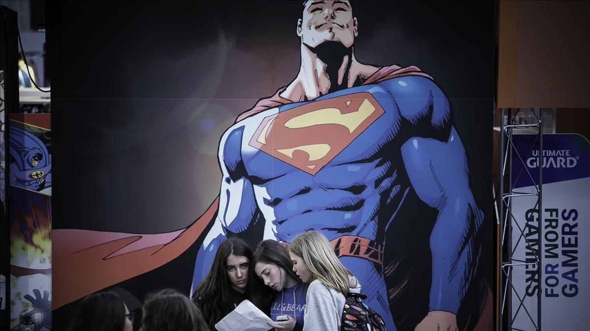Visitantes en el salón del cómic del 2018. Visitantes en el salón del cómic del 2018.