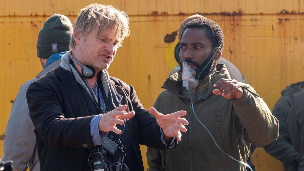 Christopher Nolan y John David Washington, en el rodaje de ’Tenet’