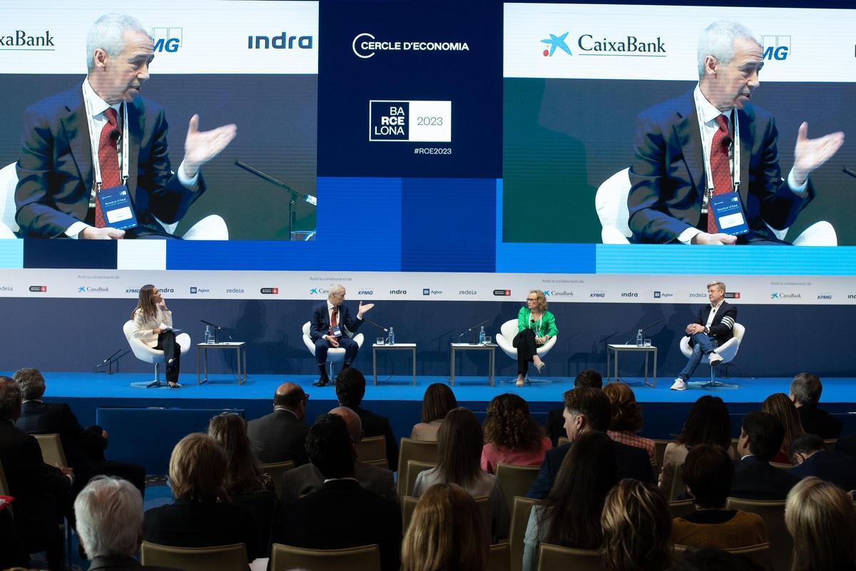 De izquierda a derecha, Maite Barrera (vocal de la junta directiva del Cercle y moderadora del acto), Joaquín Duato (Johnson&Johnson), Belén Garijo (Merck) y Wayne Griffiths (Seat). De izquierda a derecha, Maite Barrera (vocal de la junta directiva del Cercle y moderadora del acto), Joaquín Duato (Johnson&Johnson), Belén Garijo (Merck) y Wayne Griffiths (Seat).