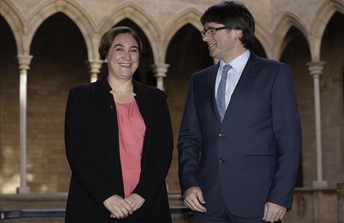 Ada Colau y Carles Puigdemont, en el Palau de la Generalitat.