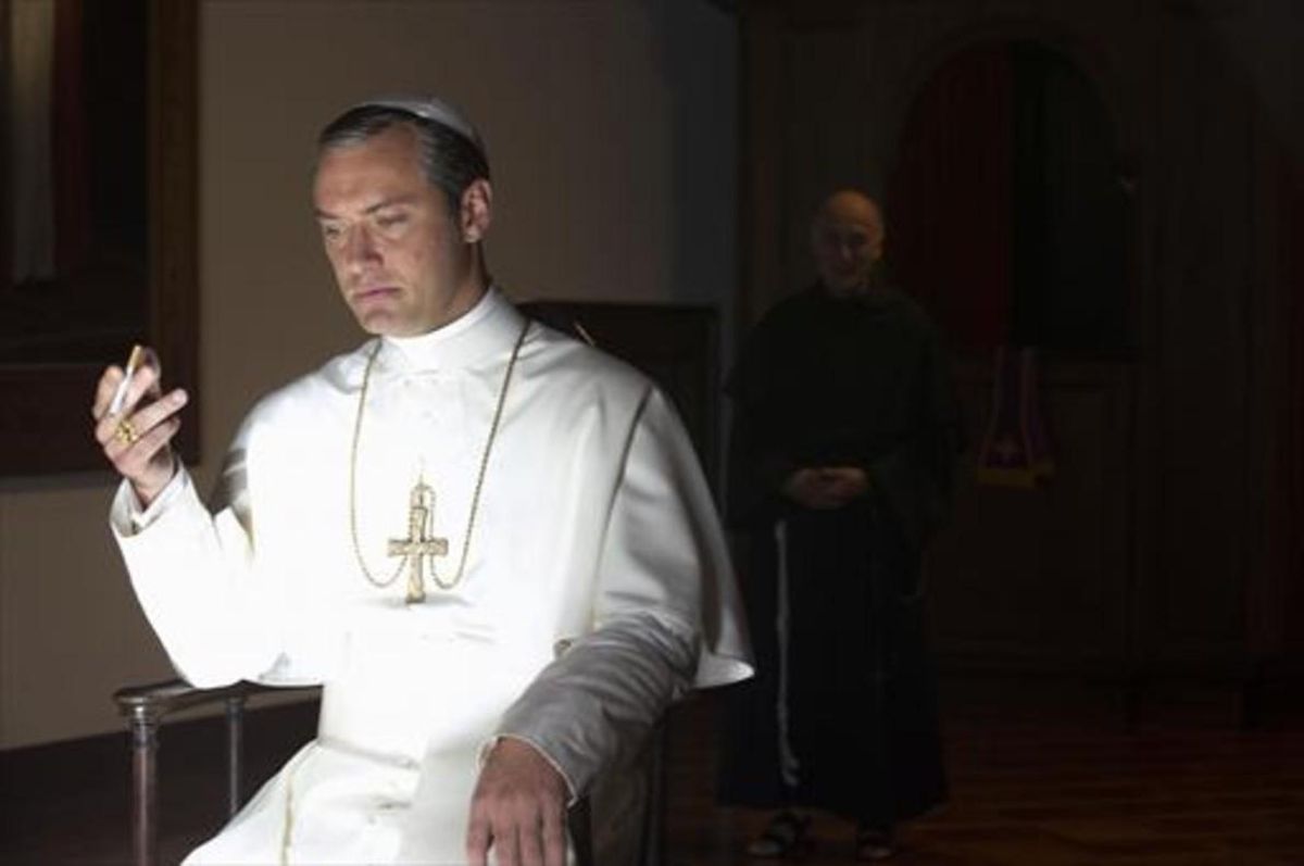Jude Law en un fotograma de la serie ’The young pope’, que emite HBO. Jude Law en un fotograma de la serie ’The young pope’, que emite HBO.