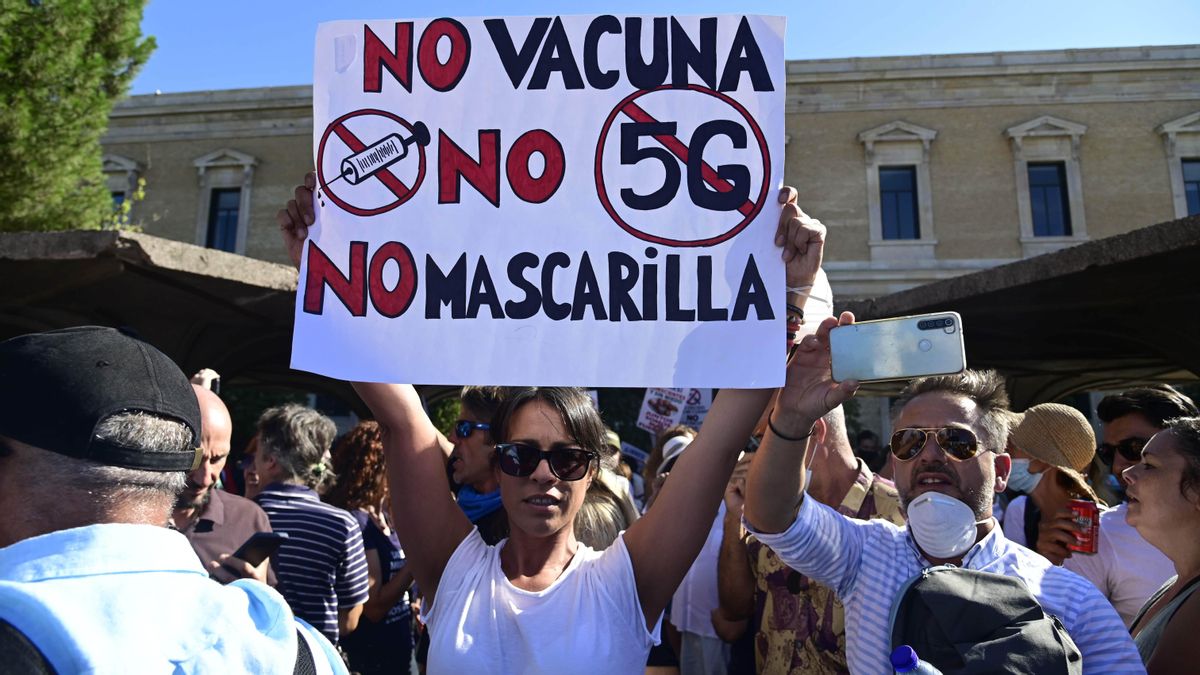 Manifestación negacionista en Madrid, en agosto del 2020. Manifestación negacionista en Madrid, en agosto del 2020.