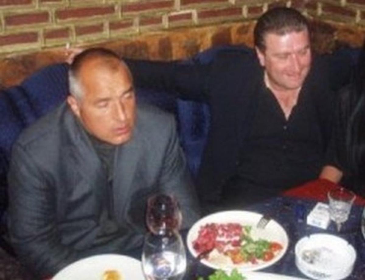 El primer ministro de Bulgaria, Boyko Borisov, junto a Valentin Zlatev, que fuera alto cargo de la petrolera Lukoil, en una imagen que consta en la investigación del caso de blanqueo en Barcelona.