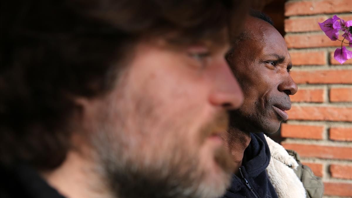 Amistad nacida en Badalona: Marçal Font y Oumar Sow. Amistad nacida en Badalona: Marçal Font y Oumar Sow.