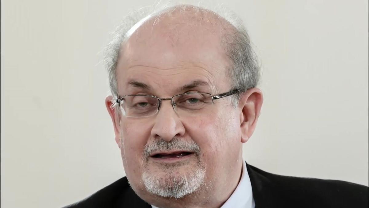 Rushdie, valor contra amenaza