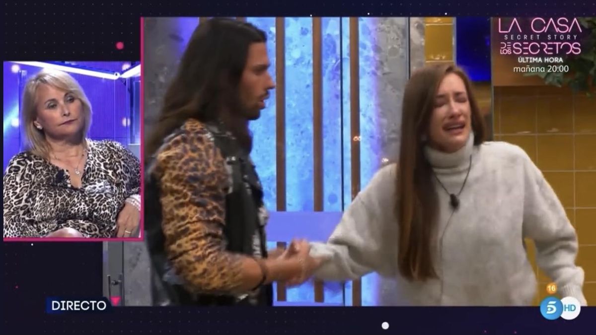Adara sufre un ataque de ansiedad Adara sufre un ataque de ansiedad