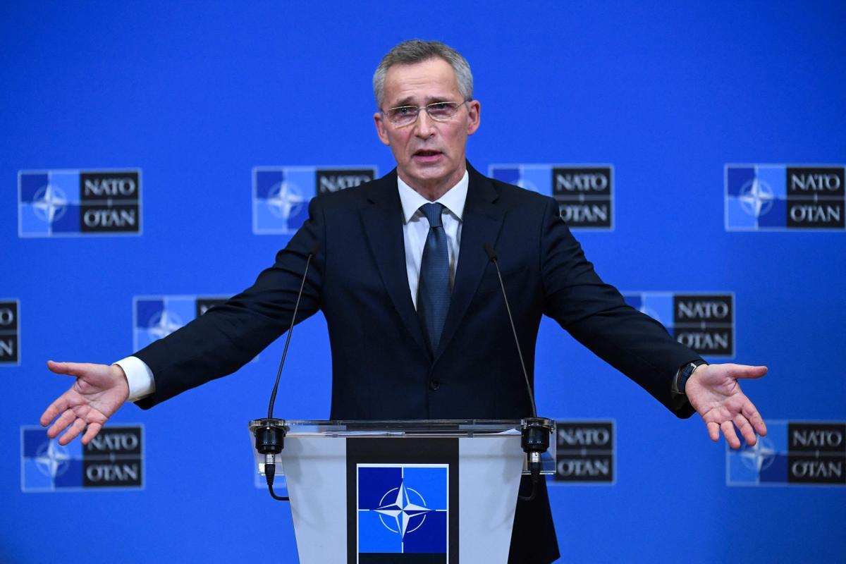El secretario general de la OTAN, Jens Stoltenberg, en la conferencia de prensa de hoy en Bruselas.)