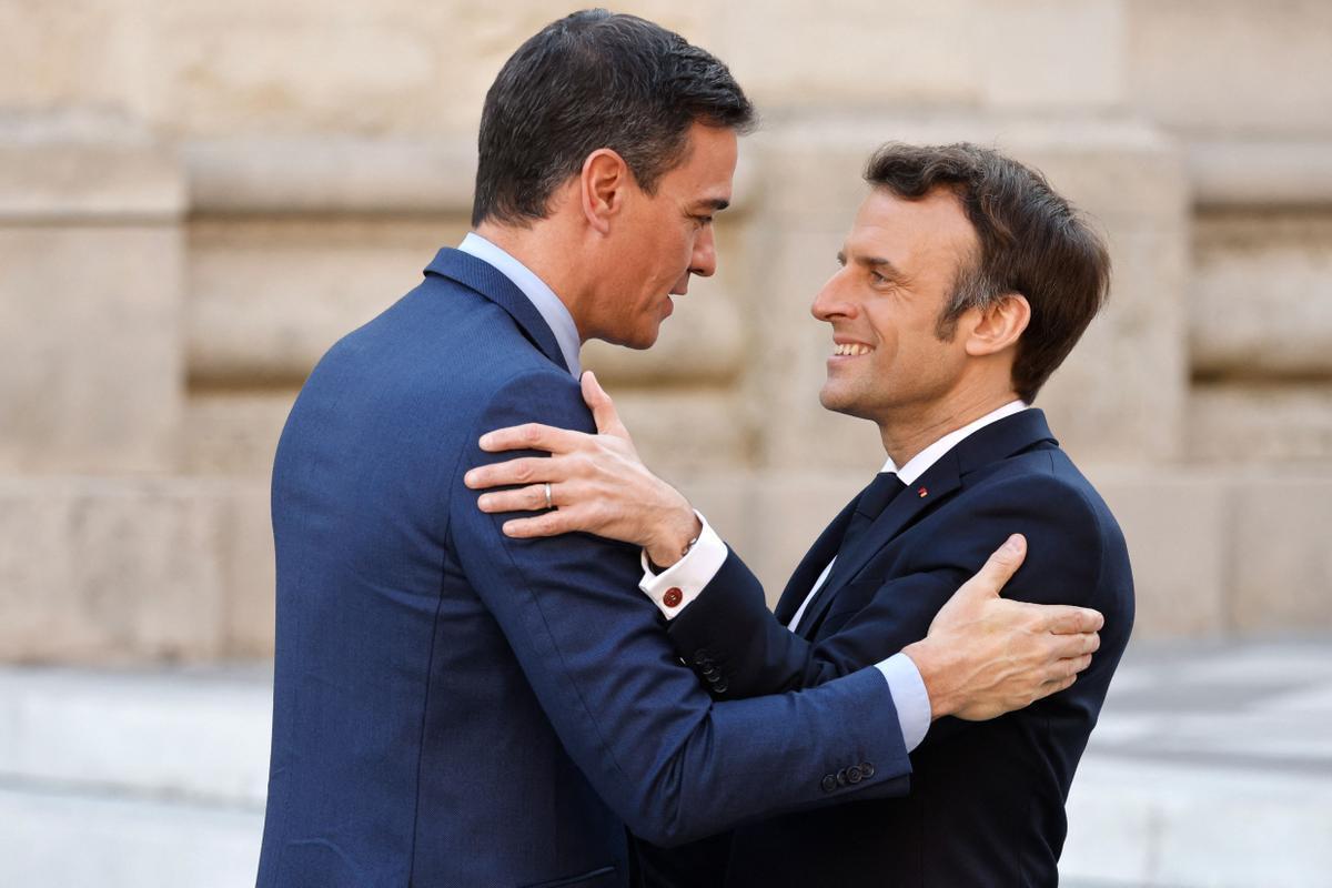 Pedro Sánchez y Emmanuel Macron, el pasado febrero en el palacio de Versailles. 