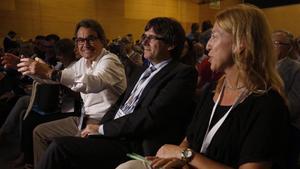 Artur Mas, Carles Puigdemont y Neus Munté, en el congreso de refundación de CDC el 8 de julio del 2016.