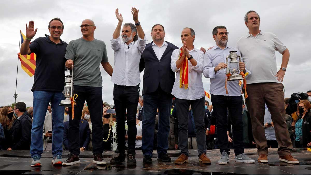 Los presos independentistas, tras abandonar la cárcel de Lledoners. Los presos independentistas, tras abandonar la cárcel de Lledoners.