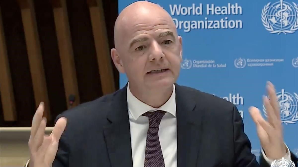 Infantino, el presidente de la FIFA, en su mensaje contra la pandemia del coronavirus. Infantino, el presidente de la FIFA, en su mensaje contra la pandemia del coronavirus.