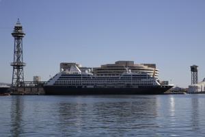 Pugna con Colau por el agua de los cruceros en Barcelona: el Port afirma que el 80% se autoabastecen