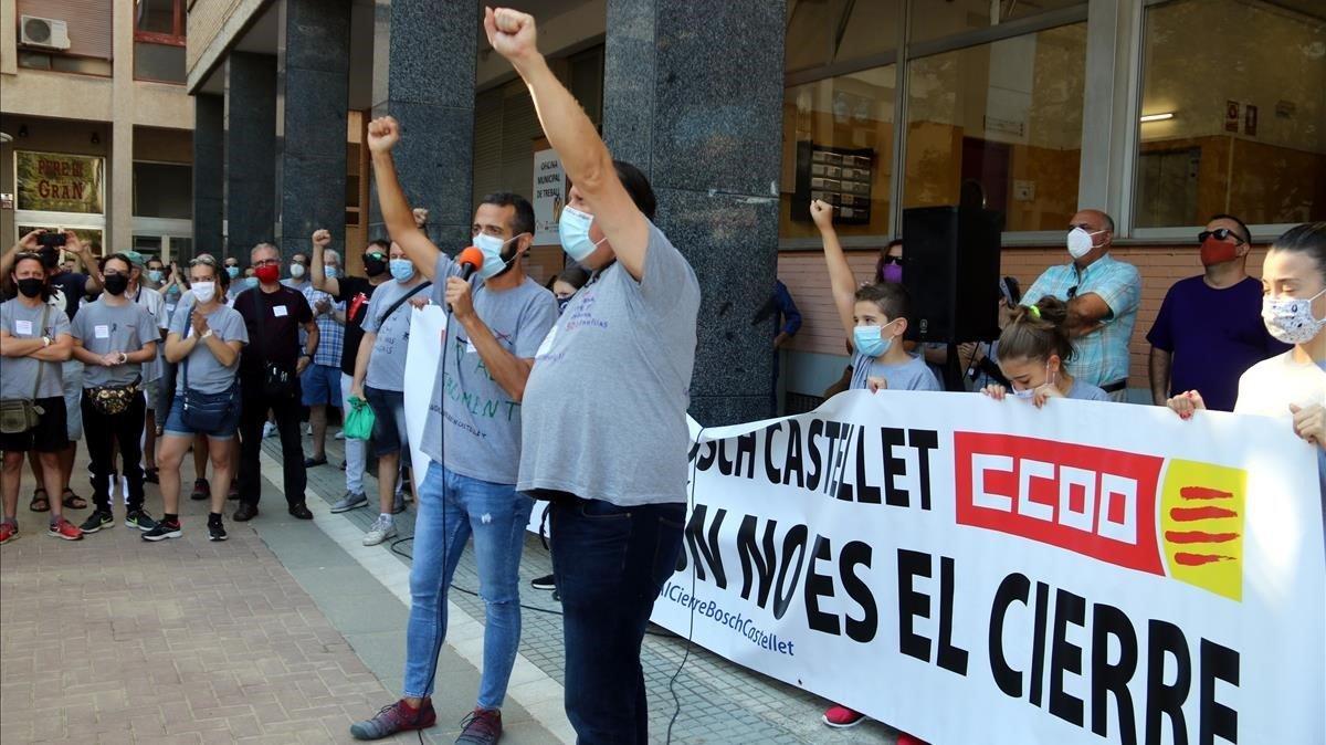 Els treballadors de Bosch es manifesten a Vilafranca per demostrar que «lluitaran units» per evitar el tancament Els treballadors de Bosch es manifesten a Vilafranca per demostrar que «lluitaran units» per evitar el tancament