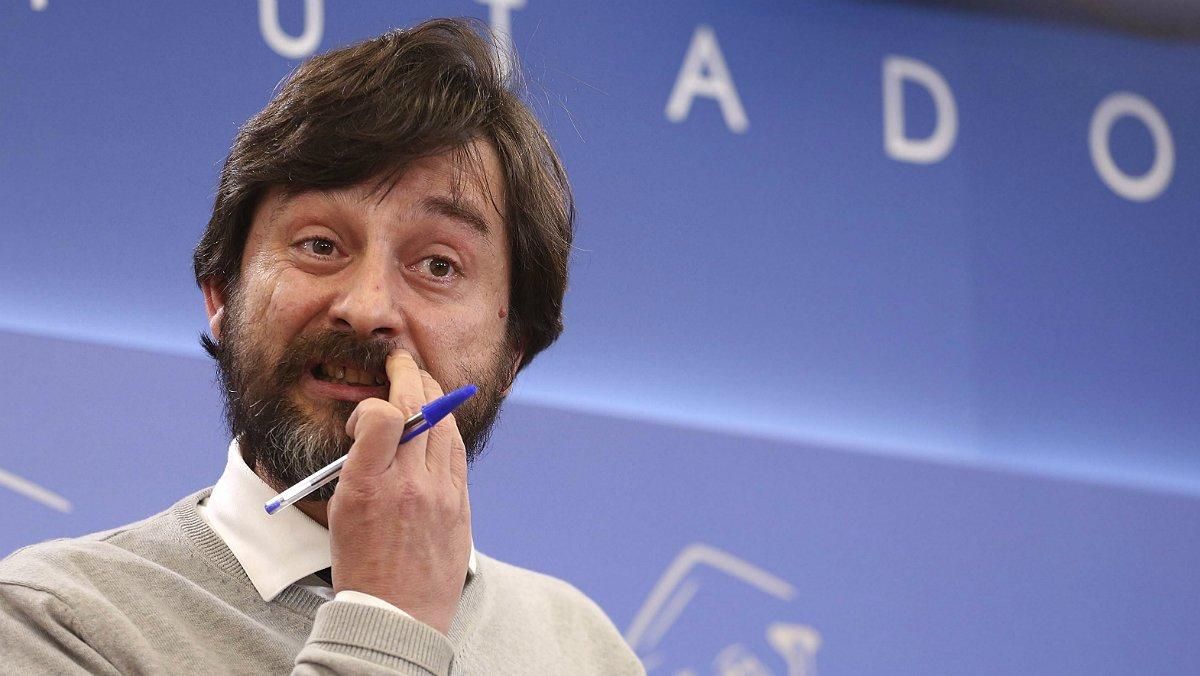 Rafael Mayoral. Rafael Mayoral.