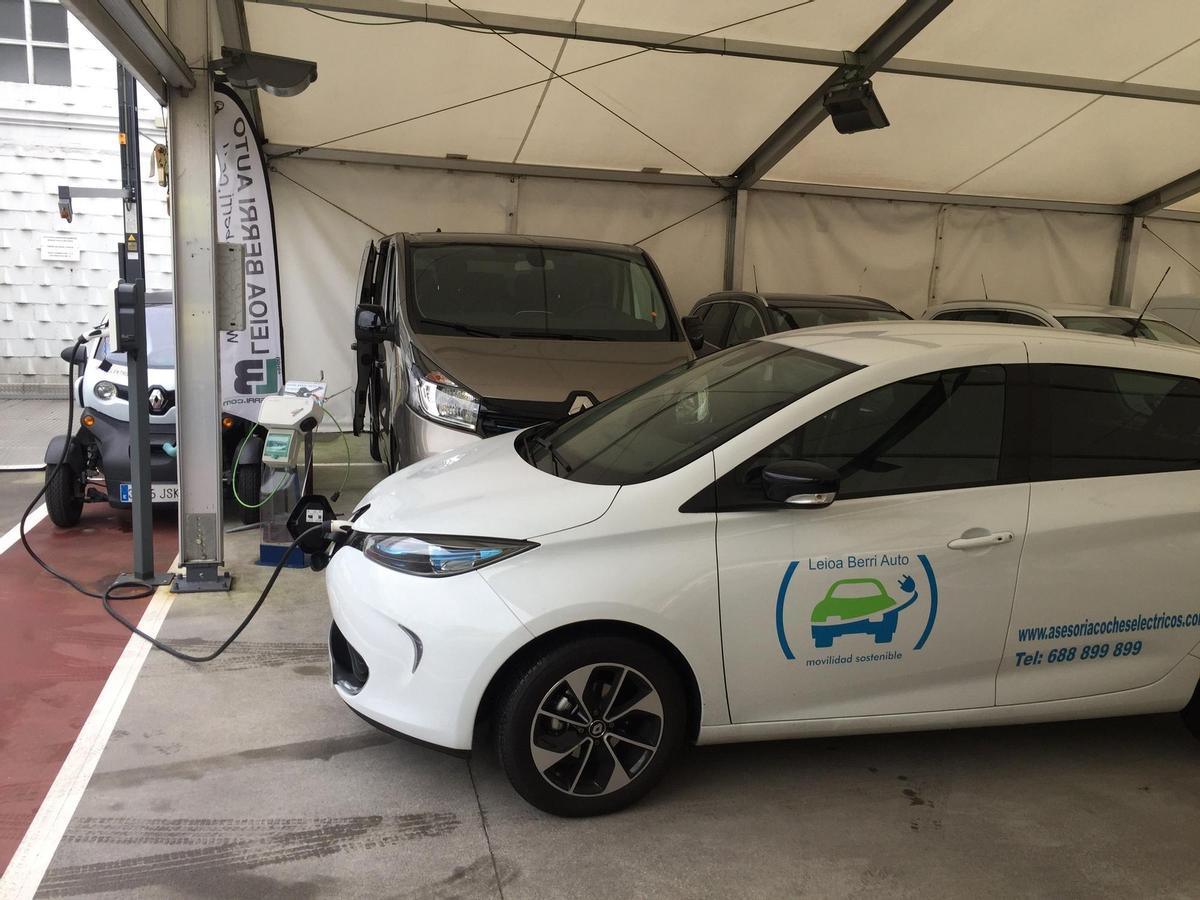 Industria lanzará este viernes la convocatoria de ayudas del PERTE del coche eléctrico
