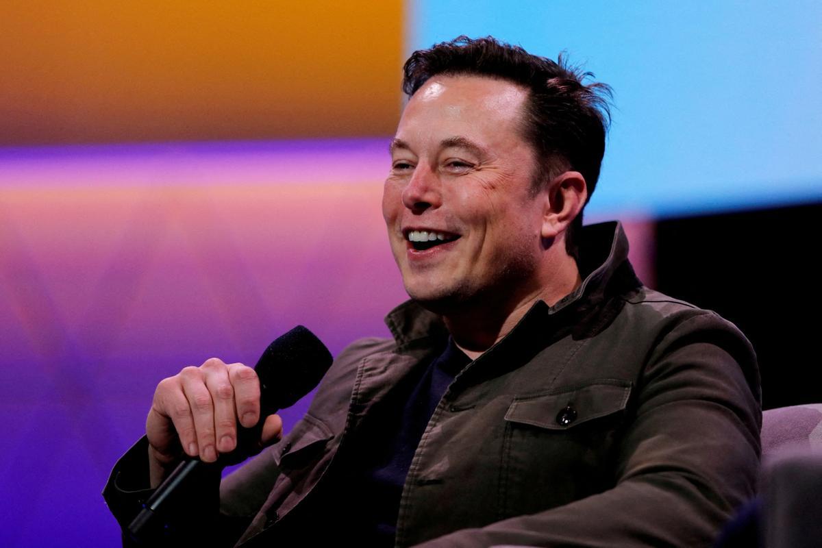 Elon Musk quita el pin de verificación de Twitter al 'New York Times' por no querer pagarlo