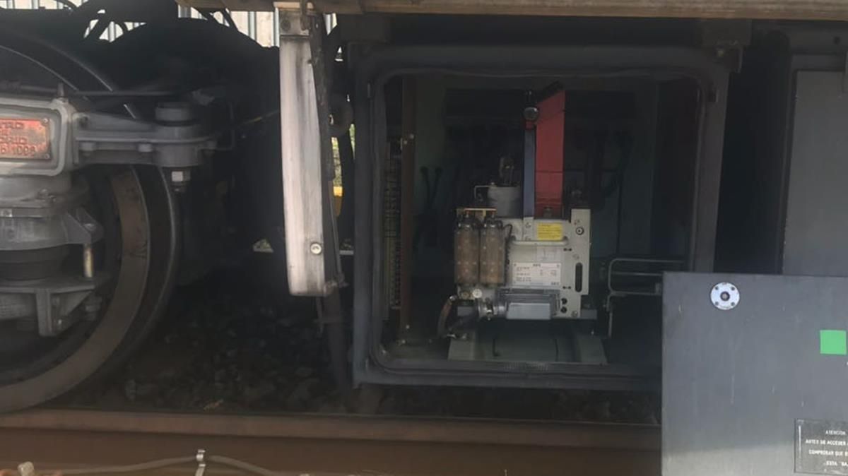 El apagachispas de los vagones del metro de Madrid, la pieza que contiene amianto. El apagachispas de los vagones del metro de Madrid, la pieza que contiene amianto.