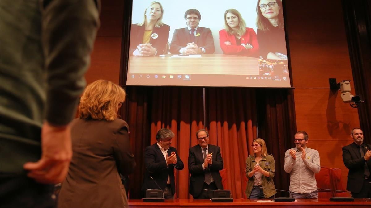 Quim Torra, en la reunión del grupo de JxCat, que ha conectado con Berlín a través de videoconferencia. Quim Torra, en la reunión del grupo de JxCat, que ha conectado con Berlín a través de videoconferencia.