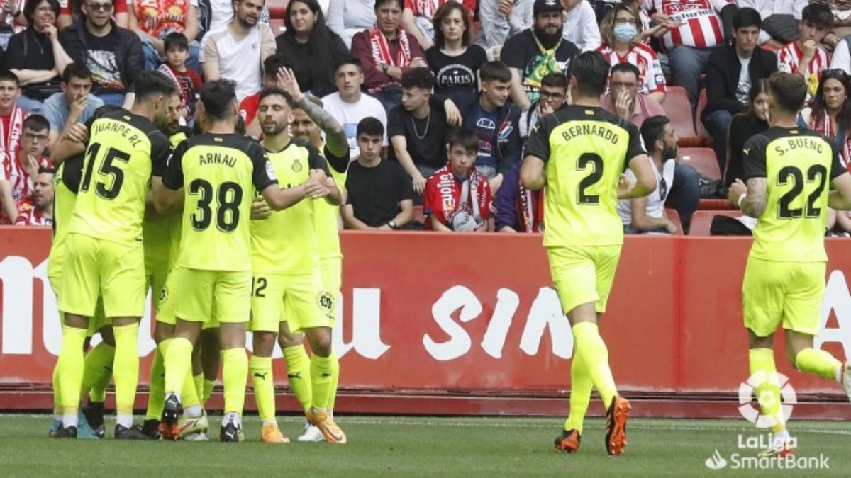 El Girona pierde ante el Sporting de Gijón en el Molinón