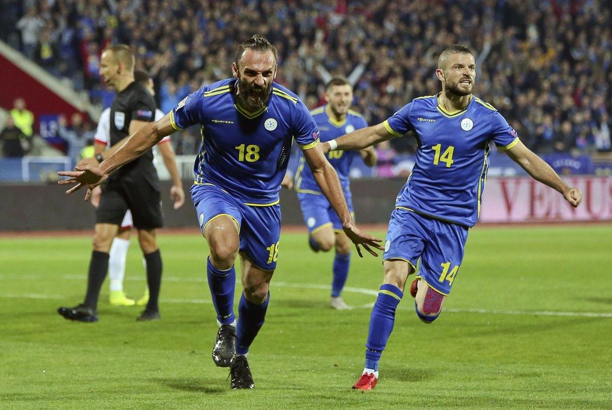 Los jugadores kosovares celebran un gol contra Malta en la Liga de las Naciones. Los jugadores kosovares celebran un gol contra Malta en la Liga de las Naciones.