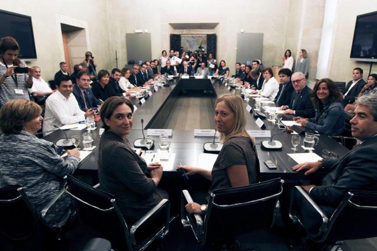 Reunión entre el Govern y el Ayuntamiento de Barcelona sobre los refugiados. Reunión entre el Govern y el Ayuntamiento de Barcelona sobre los refugiados.