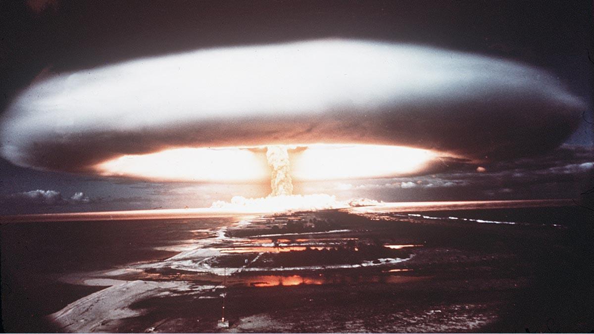 Pruebas nucleares de Francia en el atolón de Mururoa, en la Polinesia, en 1971.