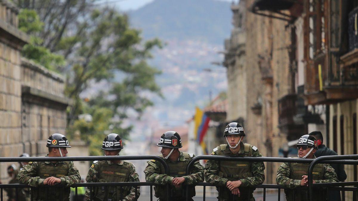 Imagen de archivo de un grupo de soldados colombianos en Bogotá.