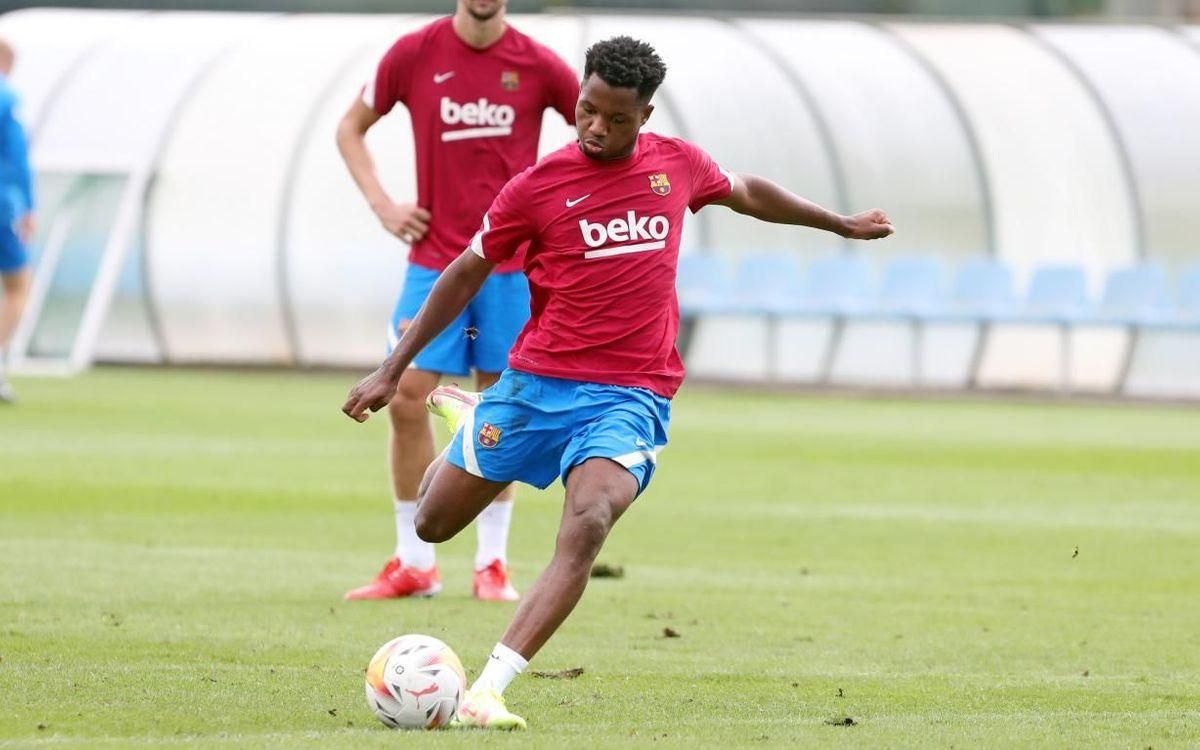 Ansu Fati, en un entrenamiento con el Barça en la ciudad deportiva. Ansu Fati, en un entrenamiento con el Barça en la ciudad deportiva.