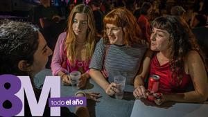 Multimèdia | Les joves no renuncien a la nit: «Volem sortir de festa i ‘perrear’ sense por»