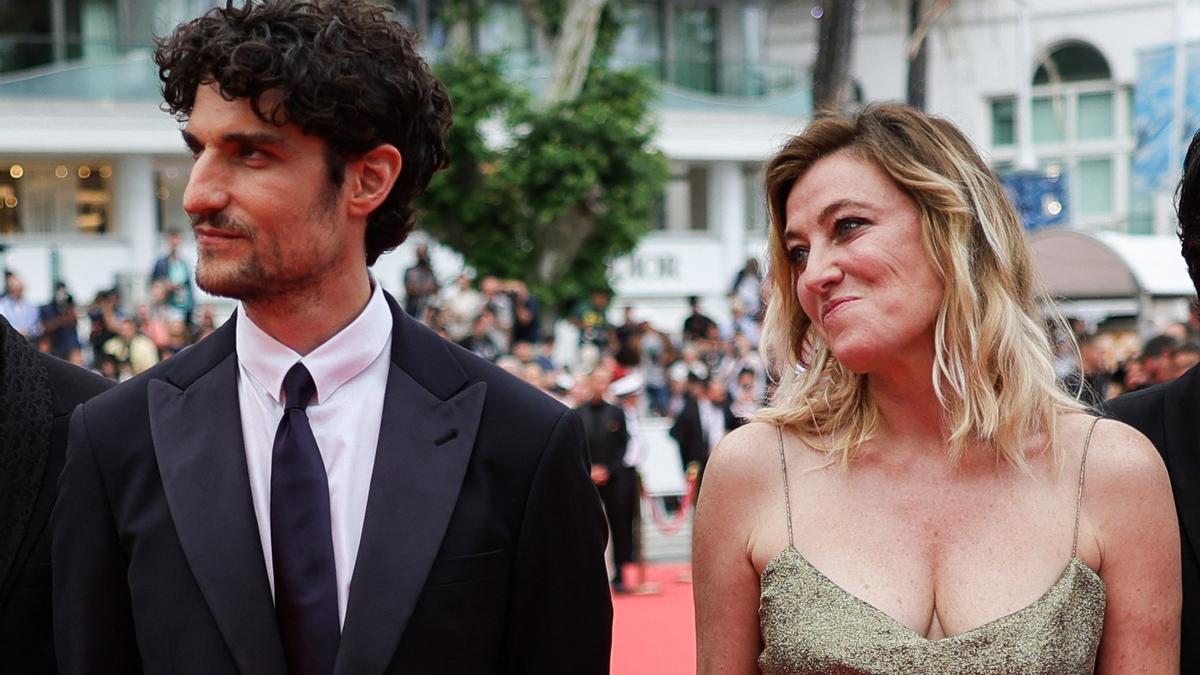 Louis Garrel y Valeria Bruni-Tedeschi, en el estreno de ’Les amandiers’ en Cannes
