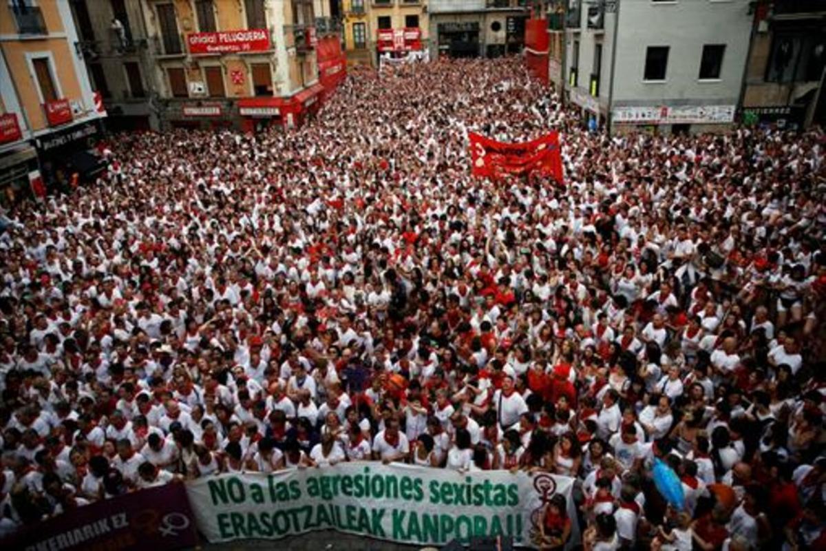 Manifestación de rechazo a la violación en San Fermín, en Pamplona.