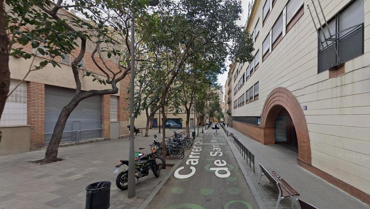 Segon accident en tres dies per la caiguda d’un arbre a les portes d’una escola de Barcelona