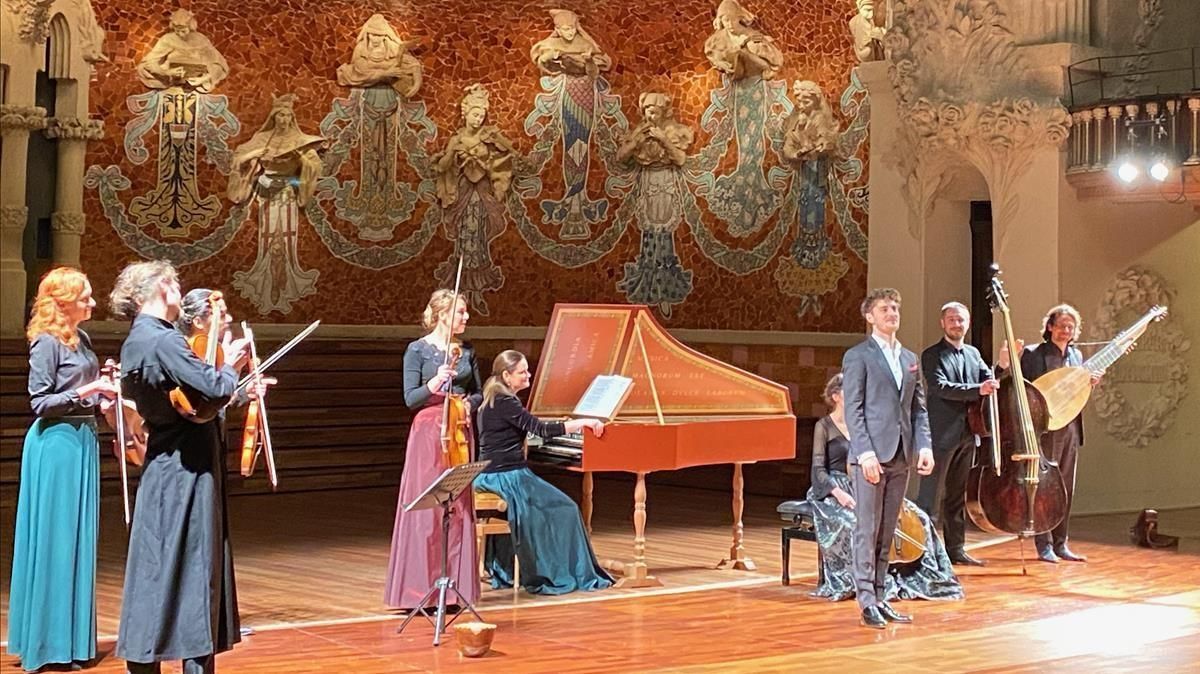 Jakub Józef Orlinski y el grupo Il Giardino d’Amore, el lunes en el Palau de la Música. Jakub Józef Orlinski y el grupo Il Giardino d’Amore, el lunes en el Palau de la Música.