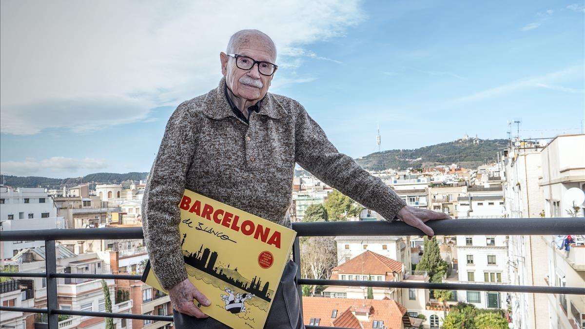 El histórico dibujante del ’TBO’ Josep Maria Blanco, este jueves, en la azotea de la editorial, en Barcelona. 