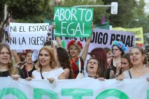 El TC deja fuera de su debate sobre el aborto el permiso paterno para las menores, clave en la nueva ley