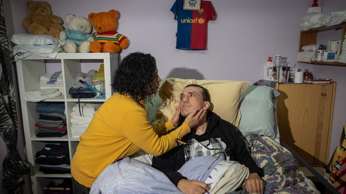 El desemparament del barceloní que va quedar tetraplègic després d’una pallissa de carrer