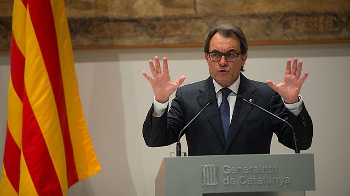 Declaraciones de Artur Mas anunciando que renuncia a ser presidente de la Generalitat y que le sucederá en el cargo Carles Puigdemont. 