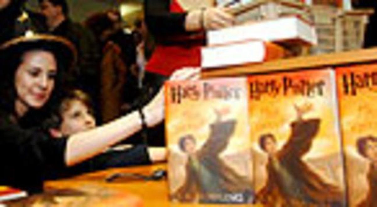 Salida a la venta del último libro de ’Harry Potter’ en Hungría. Salida a la venta del último libro de ’Harry Potter’ en Hungría.