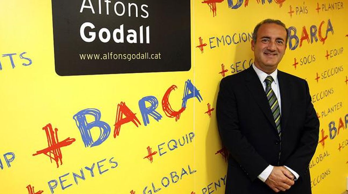 Alfons Godall, en el 2010, durante la presentación de su candidatura a la presidencia del Barça. Alfons Godall, en el 2010, durante la presentación de su candidatura a la presidencia del Barça.