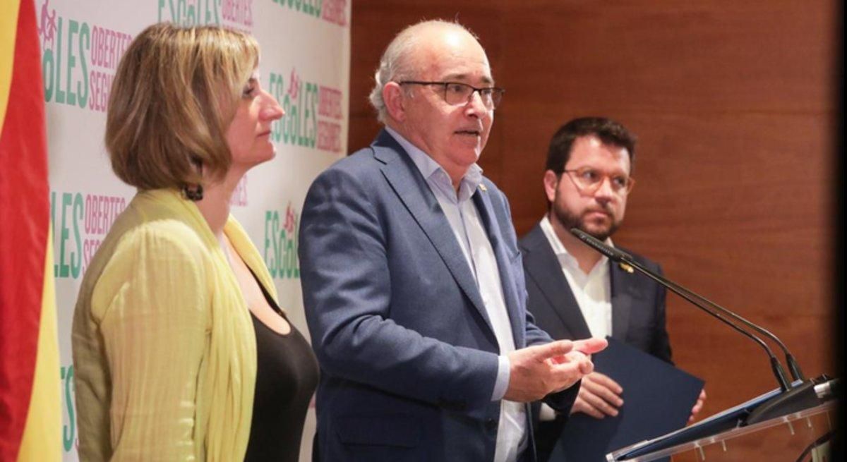 La Generalitat dotará de forma extraordinaria 370 millones de euros para hacer frente a la emergencia educativa La Generalitat dotará de forma extraordinaria 370 millones de euros para hacer frente a la emergencia educativa