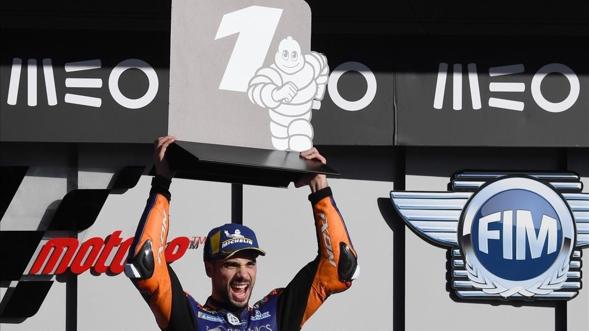 Miguel Oliveira (KTM) gana el primer GP de Portugal de MotoGP. Miguel Oliveira (KTM) gana el primer GP de Portugal de MotoGP.