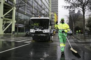 Vaga de neteja a Barcelona: l’Ajuntament crida els veïns a reduir els seus residus