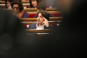 El diputat de Junts Francesc de Dalmases, en un pleno del Parlament